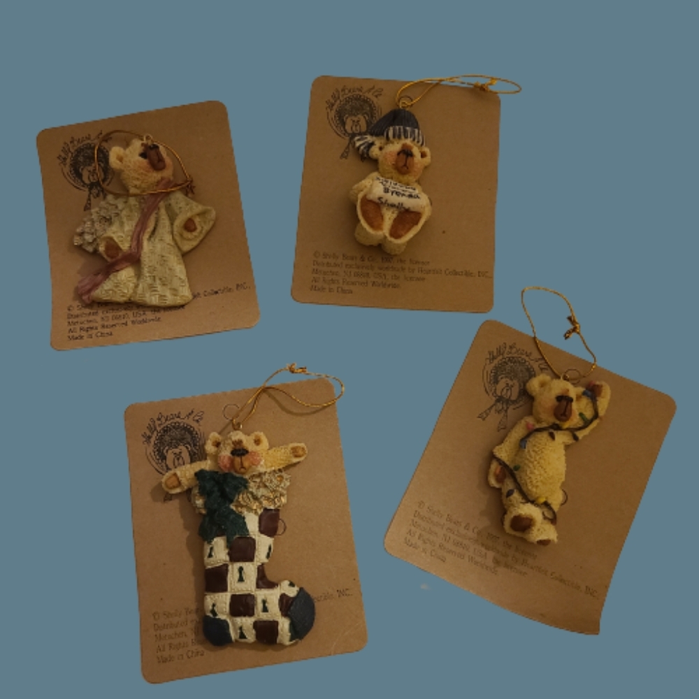 NWOT Collectable Shelly Bears & Co Set of 4 Ornaments.